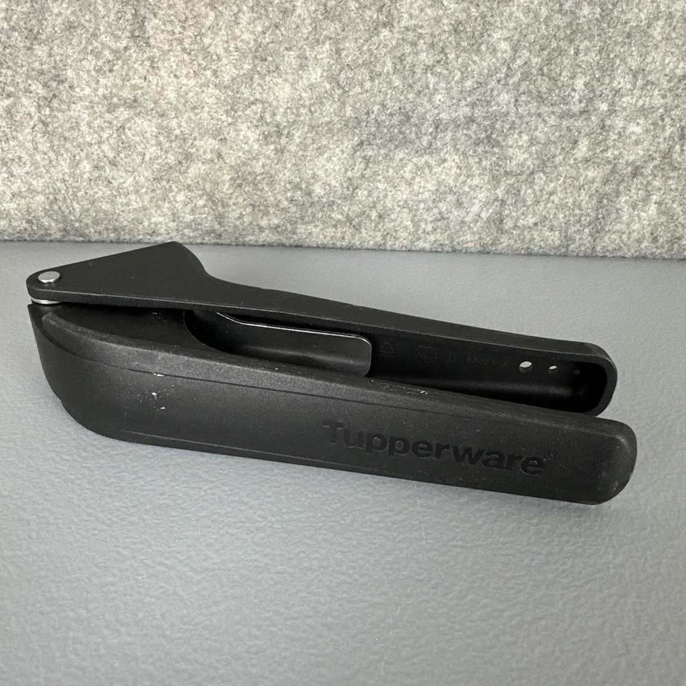 Tupperware Garlic Press Crusher Wonder Gadget Easy Clean